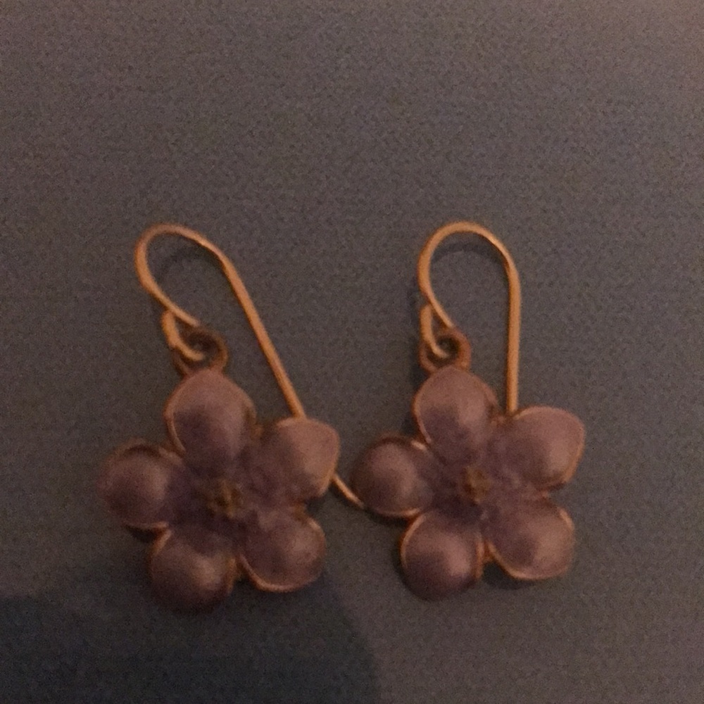 💜 925 Pretty Purple Spring Flowers Gilded w Gold over sterling hooks 💜